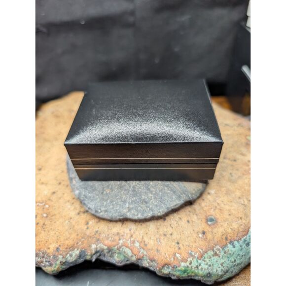 Moda Formal Tuxedo Set – Cufflinks & 4 Studs, Mother-of-Pearl, Boxed New - Picture 3 of 3